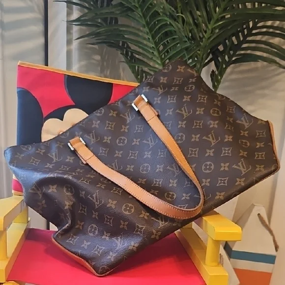 Louis Vuitton Classic Monogram Tote with Tan Straps - Picture 13 of 13